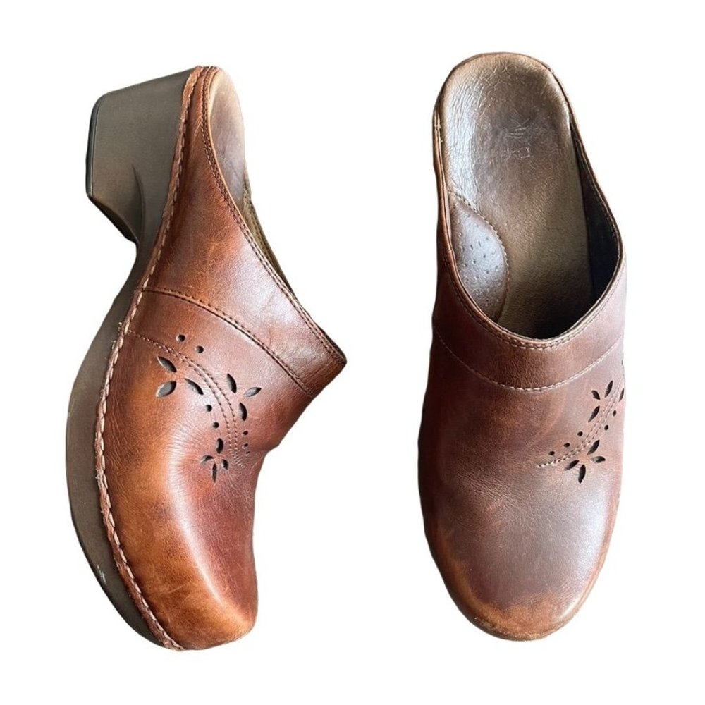 Dansko Size 39/8.5-9 Brown Leather Laser Cut Slip On Mules Clogs